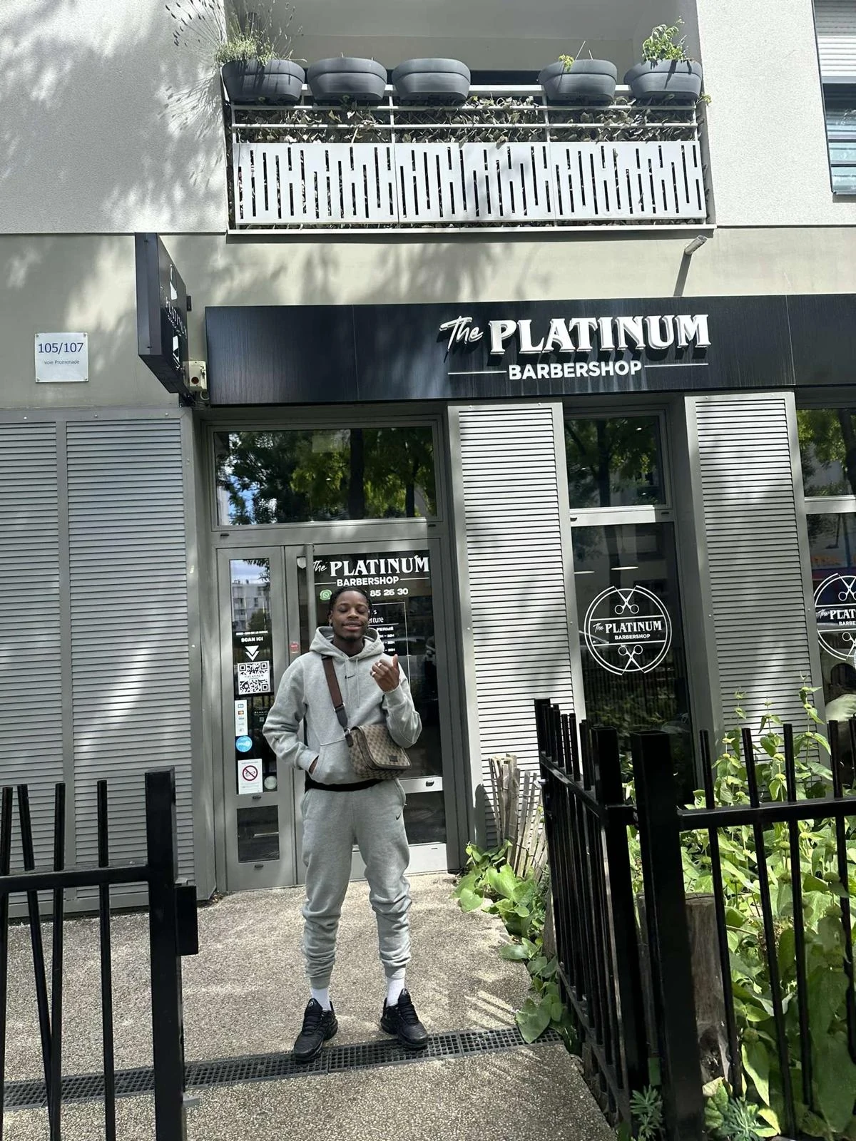 Personnalité au Platinum Barber