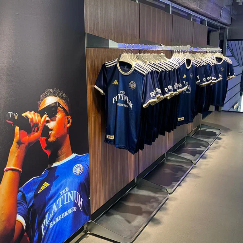 The Platinum Barber Shop s’associe au maillot Jefe Tour et&nbsp;Adidas